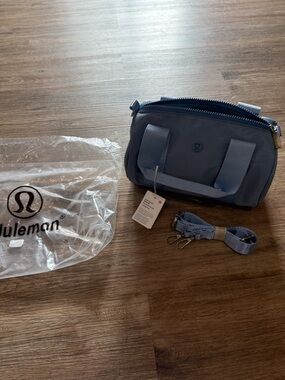 lululemon light blue gym/Crossbody Bag
